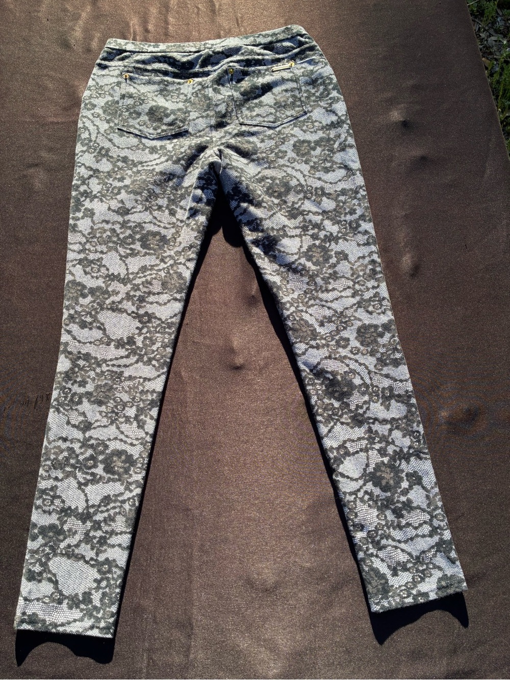 MICHAEL Michael Kors Gray and Black Lace-Pattern Leggings - Picture 2 of 6